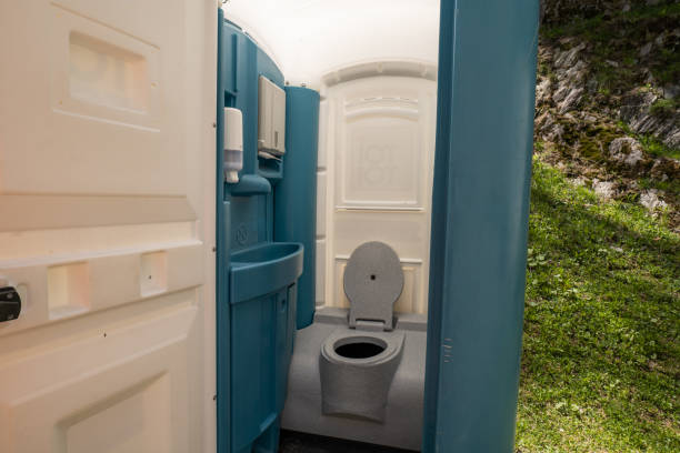 Portable Toilet Options We Offer in Browns Mills, NJ